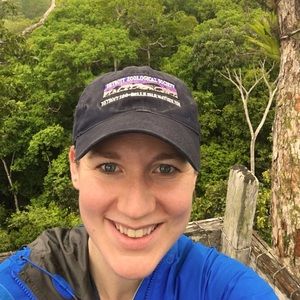 Meet your Posher, Claire